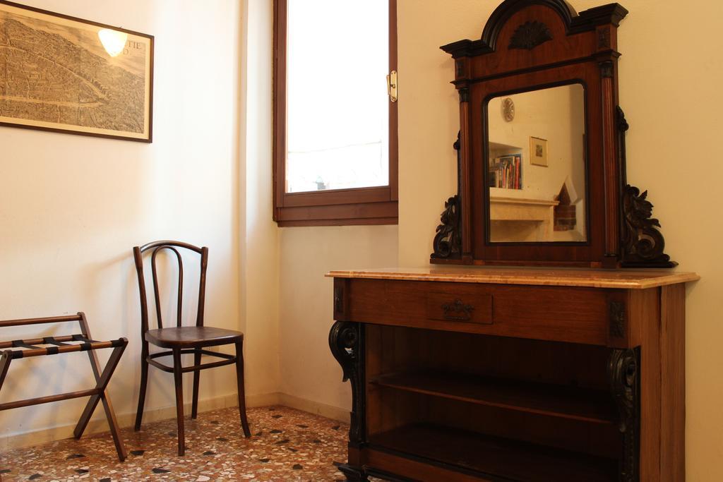 Residenza Carducci Centro Storico Apartman Verona Szoba fotó